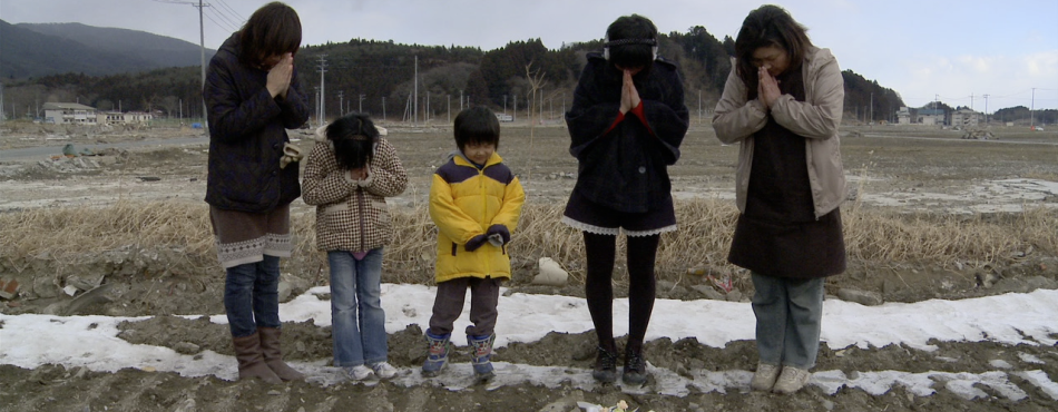 Japan Tsunami-Survivors Pray